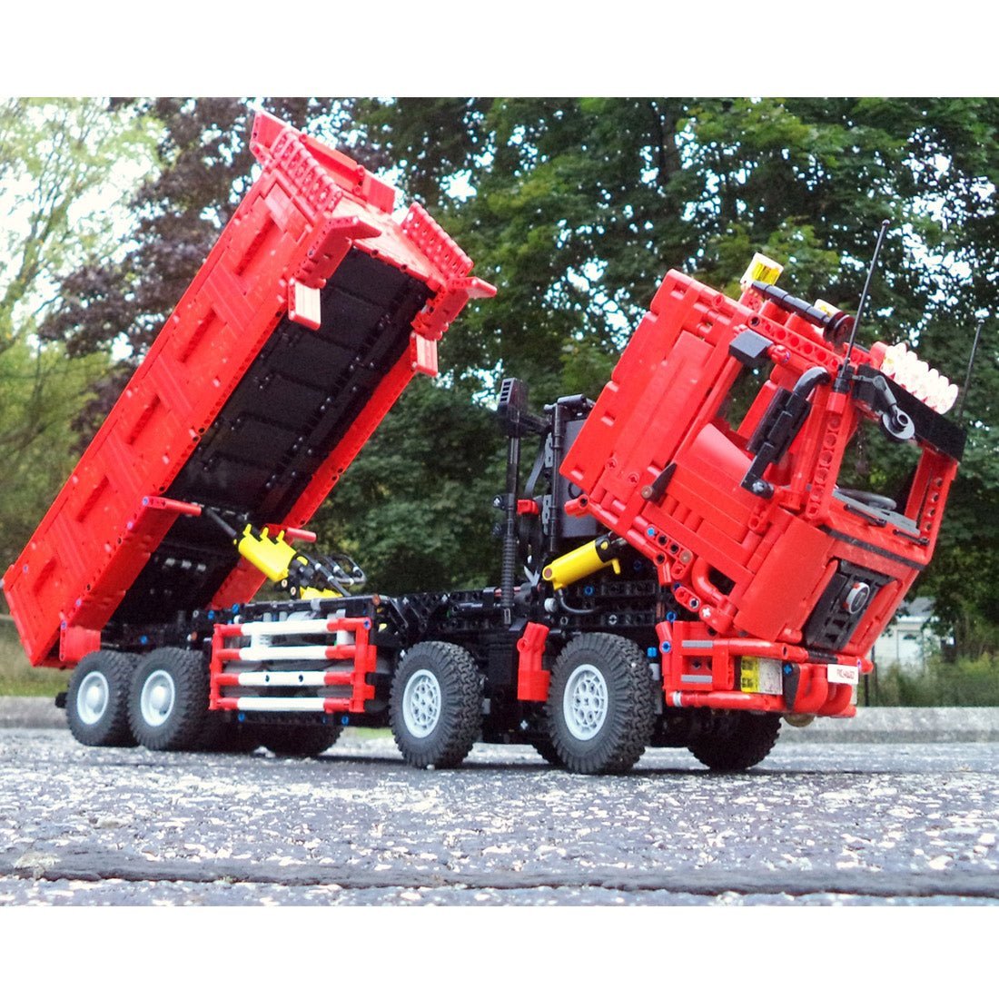 MOC - 198225 Technic RC Pneumatic Dump Truck (2.4GHz) Klemmbausteine - LesDiy - Klemmbausteine