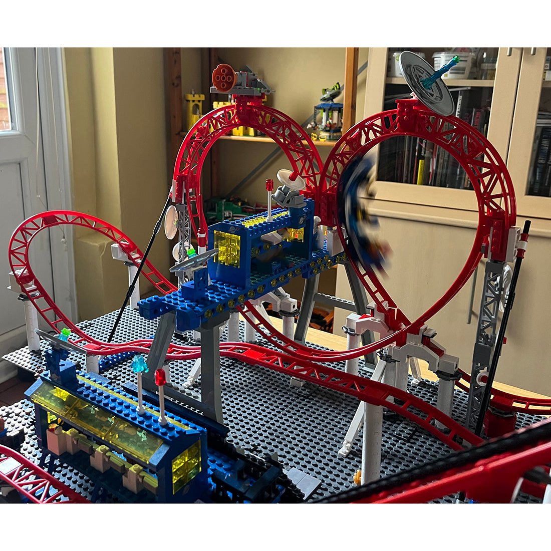 MOC - 107973 Achterbahn mit Doppelschleife Klemmbausteine - LesDiy - Klemmbausteine